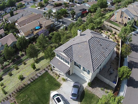 3rd image of 1105 Woodcrest Ln