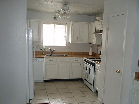4th image of 22023 Manor Estates Dr