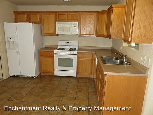 4th image of 514 Los Pinos St