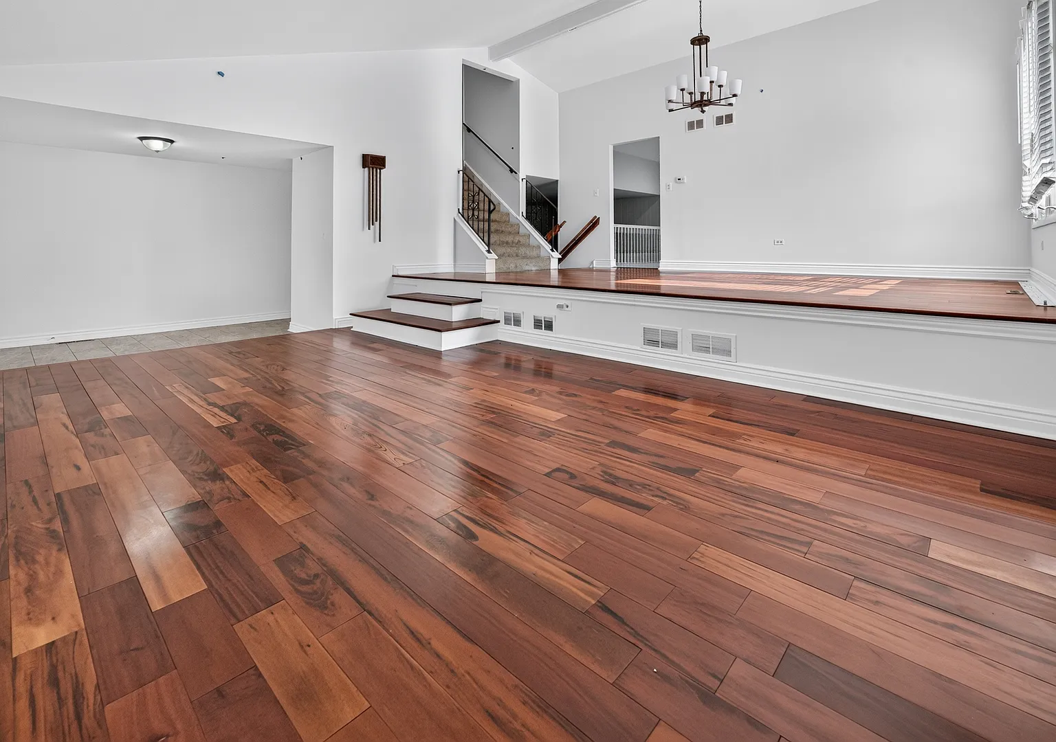 3 bed, 2.5 bath, 2628 sqft, $3,500 — Photo 3