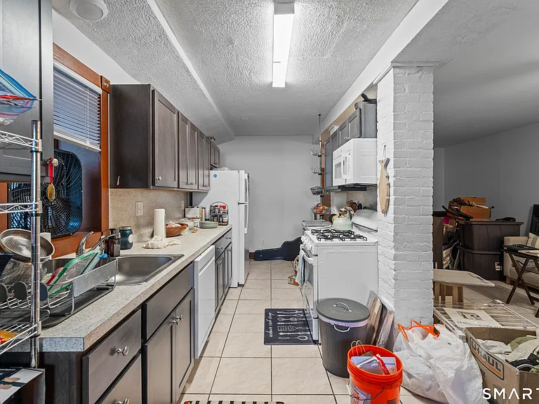 251 Lawrence St #LL — Photo 6
