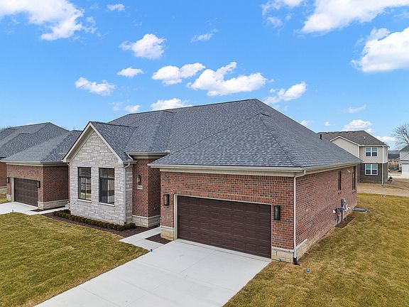 4th image of 55573 Oak Pointe Dr