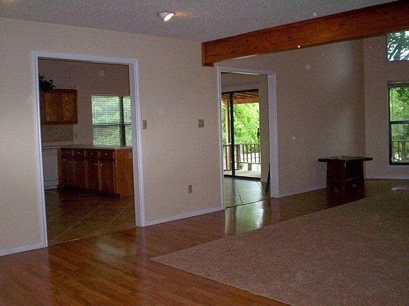 4th image of 339 Secret Valley Dr