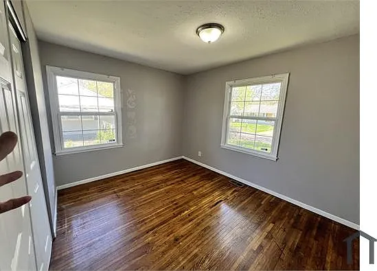 10425 Presley Dr — Photo 8
