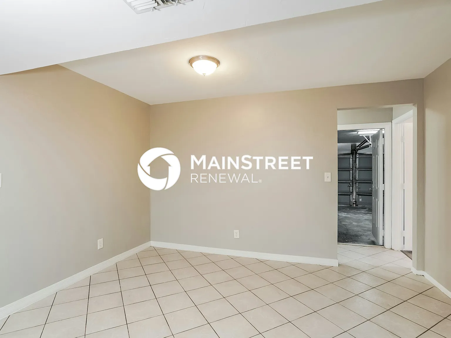 9185 Pomelo Rd E — Photo 4
