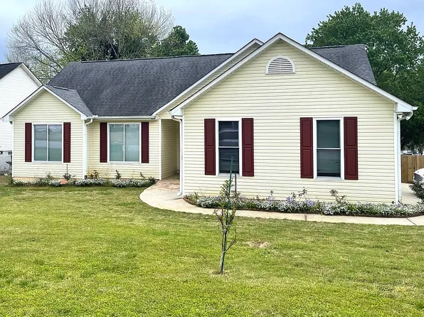 569 Fernstone Trl, Lawrenceville, GA 30046
