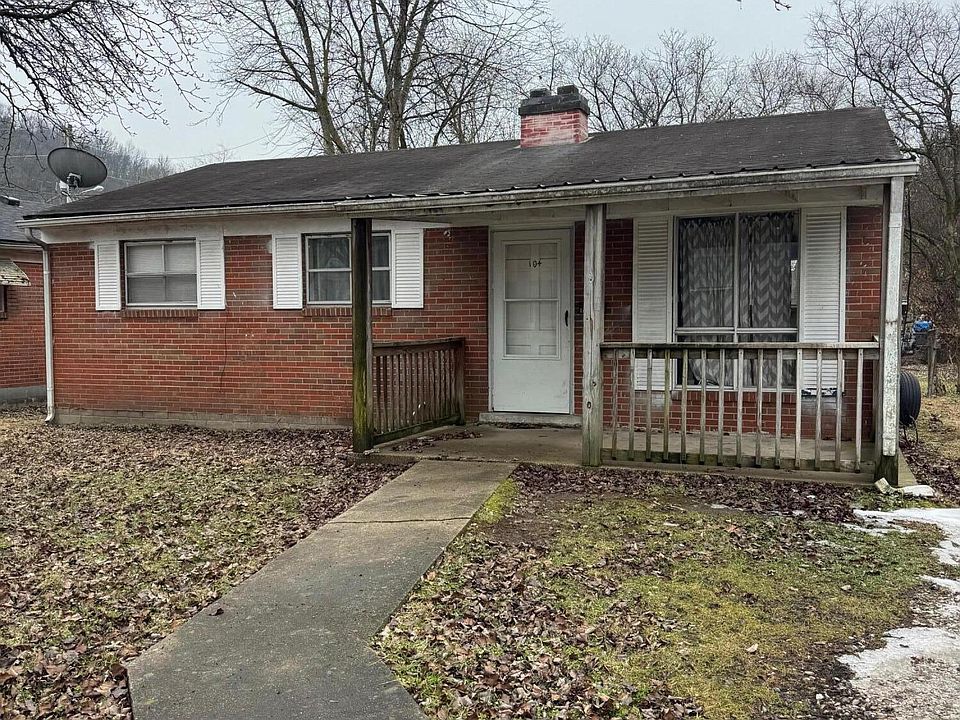 1st image of 104 Spring St