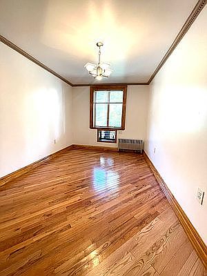 2nd image of 115 Diamond St #W