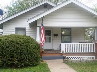 218 W Locust St, Bolivar, MO 65613