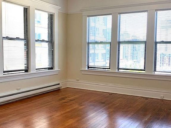 4th image of 203 Bellevue Ave E APT 24