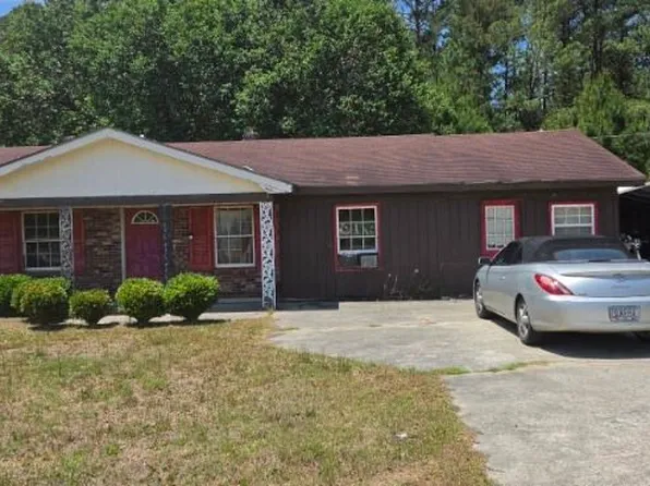 1037 N Church St, Odum, GA 31555