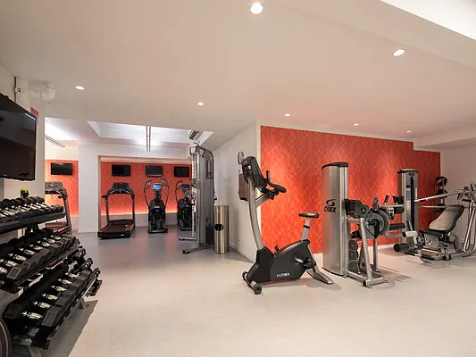 Sold by Compass | media 31