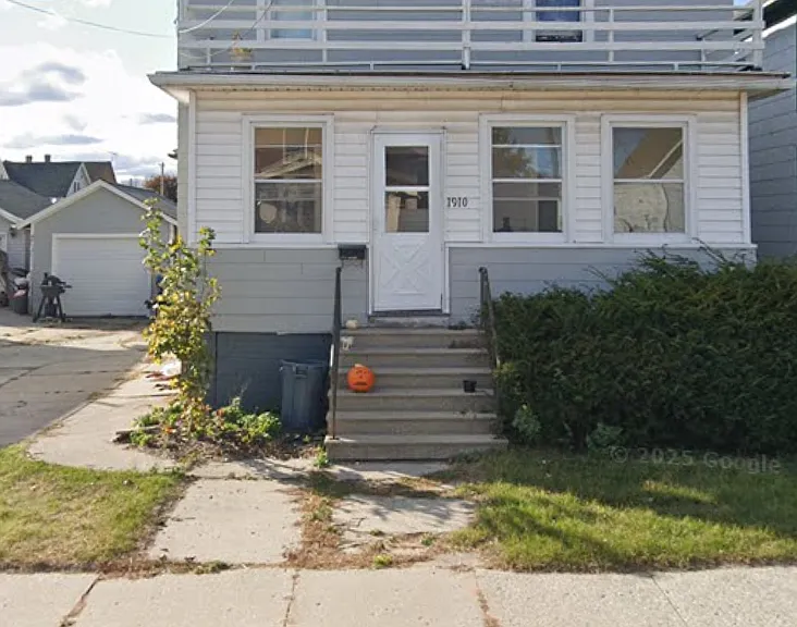 1910 Monroe St #2 — Photo 1