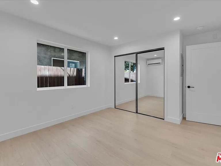 6913 Encino Ave #LOWER — Photo 25