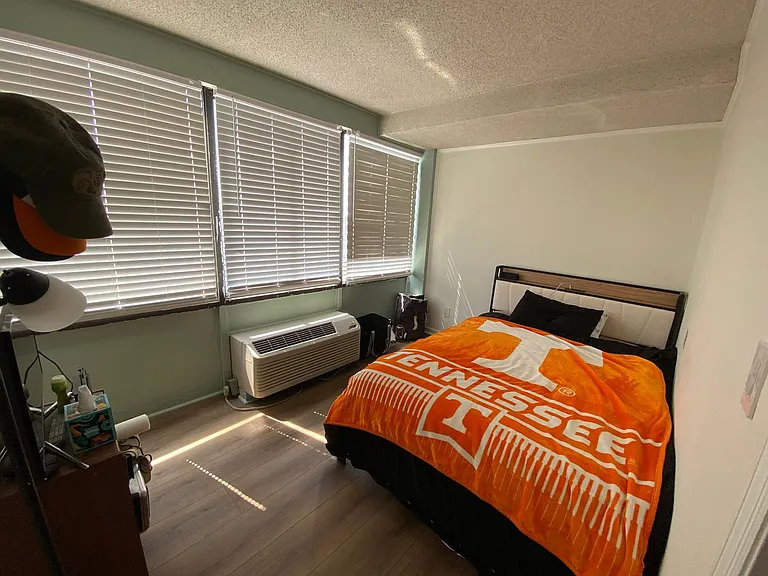 1700 W Clinch Ave #503 — Photo 7