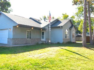 719 Main St W, Isanti, MN 55040