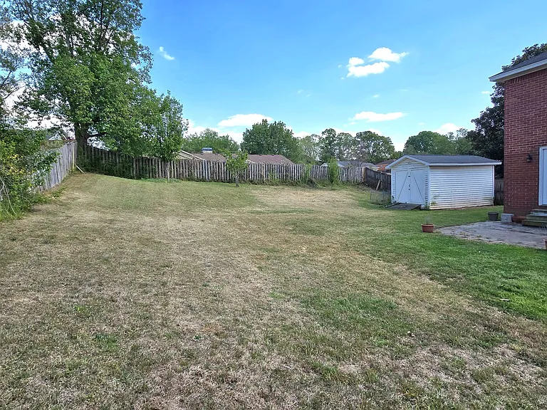 4517 Crosland Dr — Photo 26