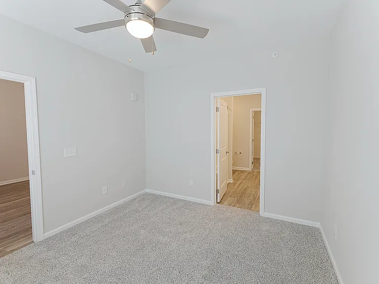 Grand Oaks Apartments — Photo 84