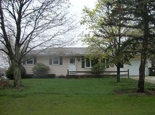 5259 Somerset Dr, Fairview, PA 16415