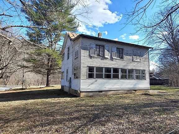 3rd image of 50 Cabin Ln