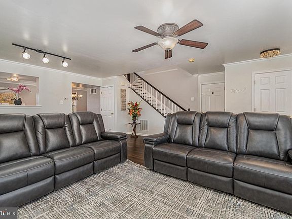 2nd image of 3118 Sundown Dr