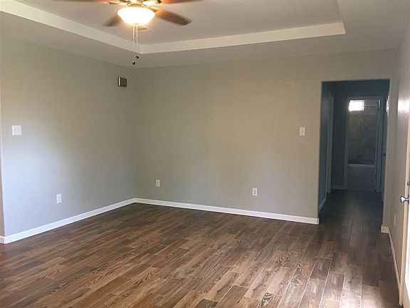 4th image of 9240 Mapes St