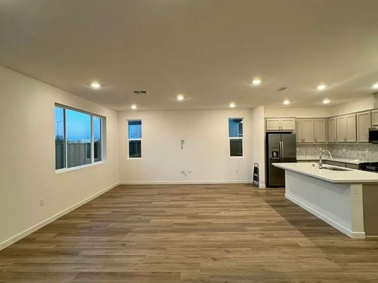 5395 Shenandoah Valley Ln — Photo 3