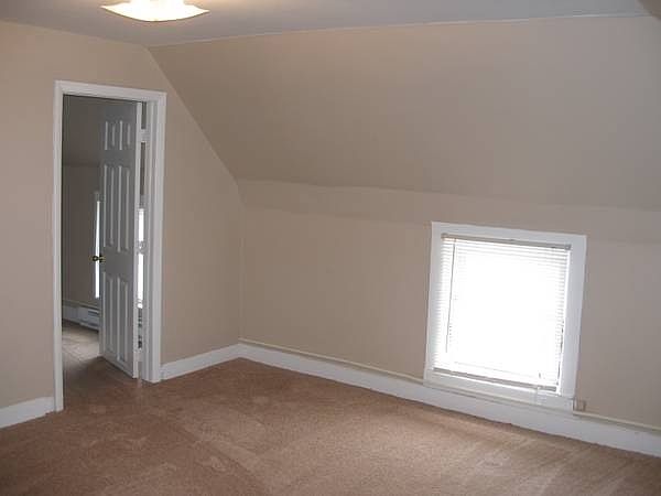 2nd image of 319 W Saginaw St #2