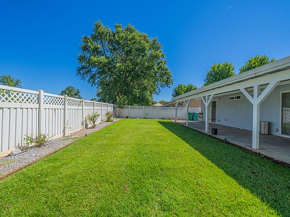 2nd image of 3582 Bearwood Pl
