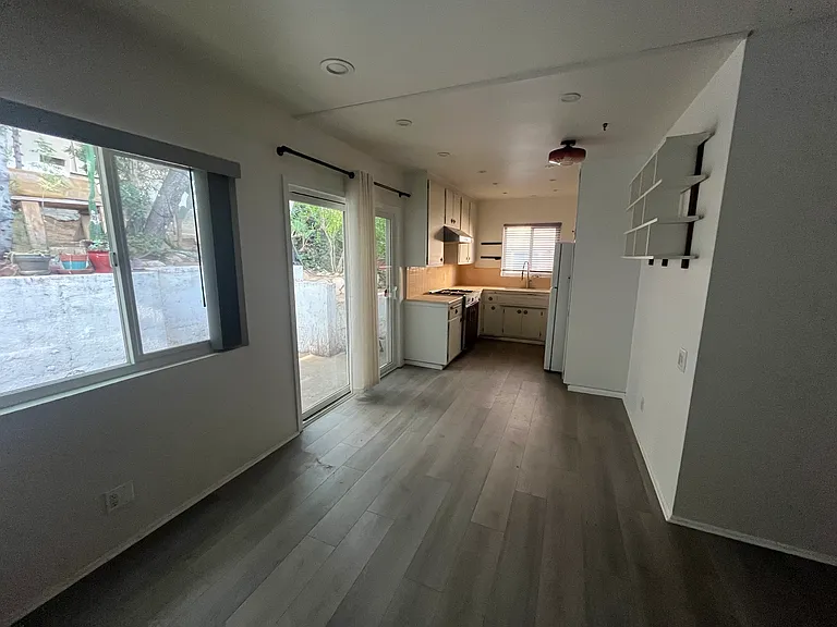 834 Green St #4 — Photo 6