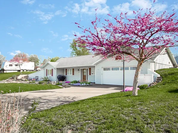 162 Terrace Dr, Otley, IA 50214