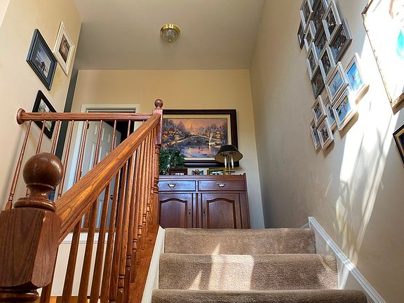 4th image of 742 Thornbury Ct #109-3