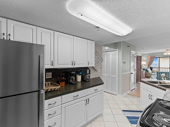 5th image of 4601 N Ocean Blvd. #303