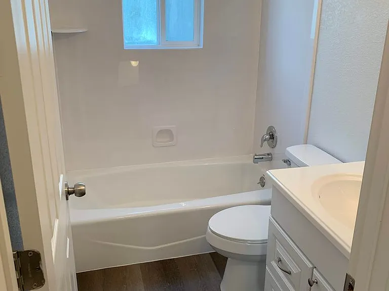 399 W 200 N — Photo 16