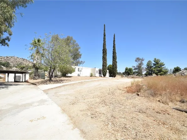 24315 Juniper Flats Rd, Homeland, CA 92548