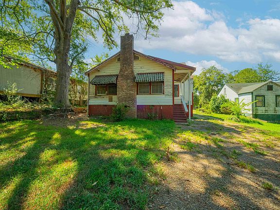 3rd image of 916 Clifton St