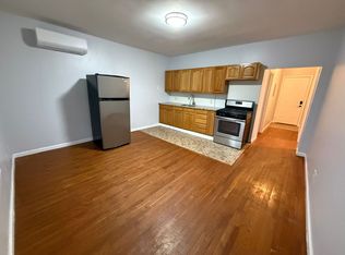 5 Allen St APT 1, Worcester, MA 01610
