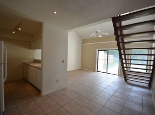 2816 Hunt Club Ln, Orlando, FL 32826