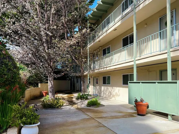 Village Court, 2200 Village Ct #25, Belmont, CA 94002