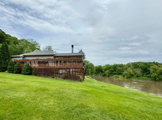 914 Carter St NW, Elkader, IA 52043