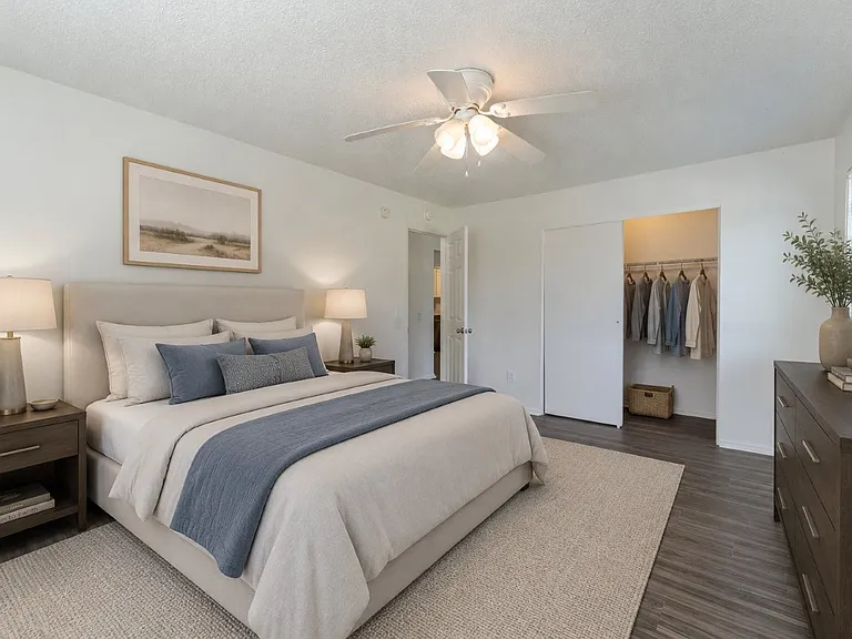 Creek Hill Apartment Homes — Photo 14