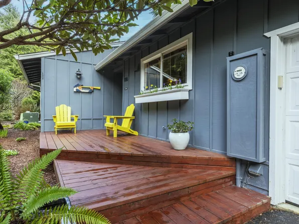 186 SW The Pines Dr, Depoe Bay, OR 97341