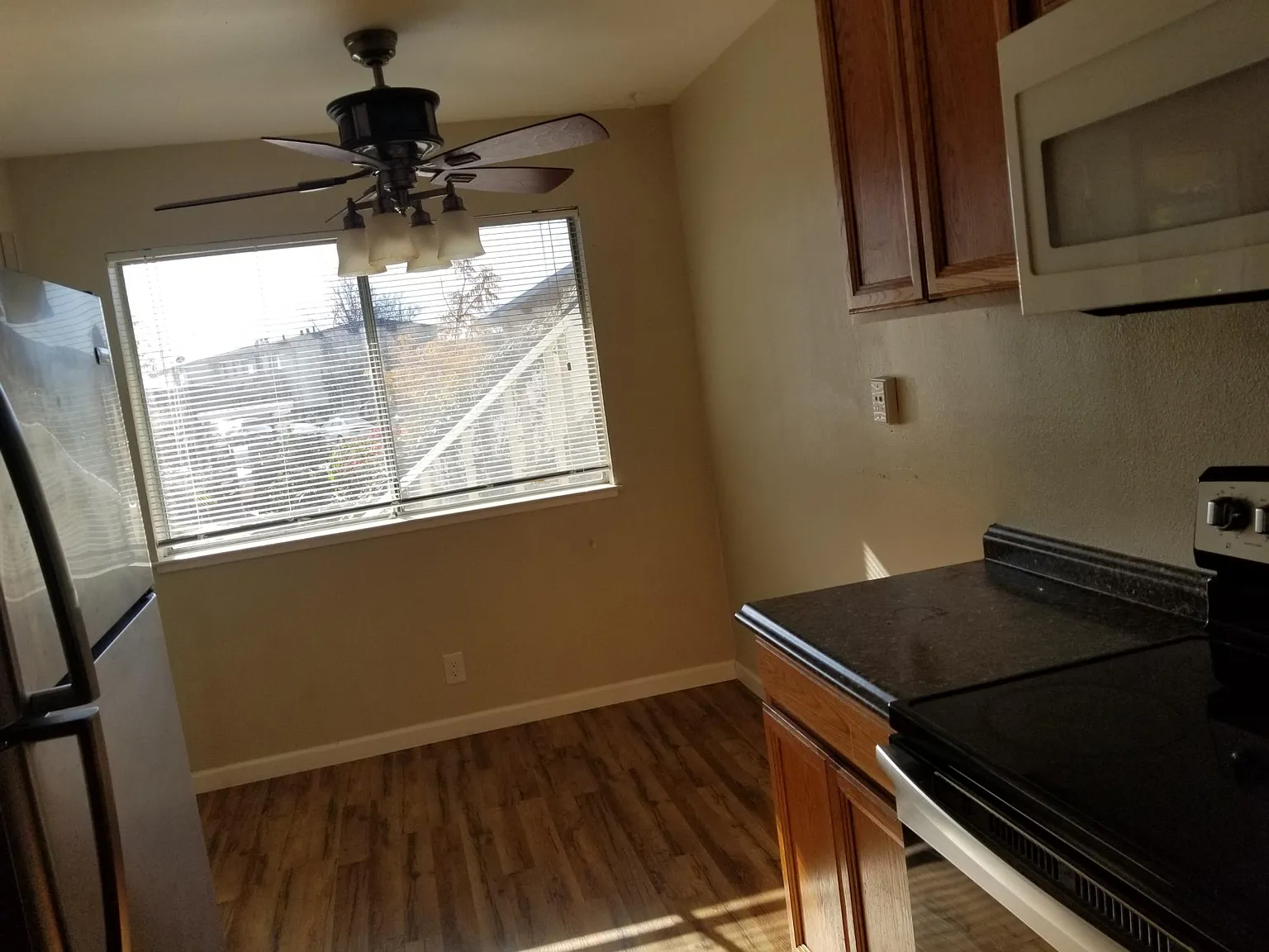 2 bed, 934 sqft, $1,695 — Photo 4
