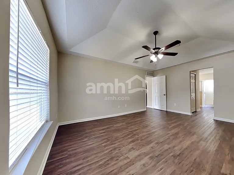 8227 Stelling Dr — Photo 9