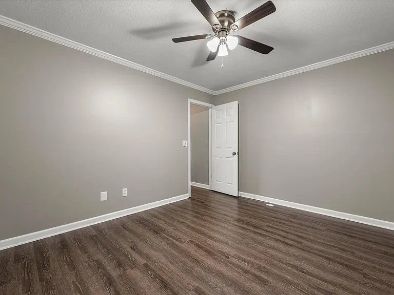 27 Corinth Rd — Photo 14