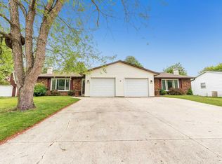 1622 Canary Ln, Green Bay, WI 54304
