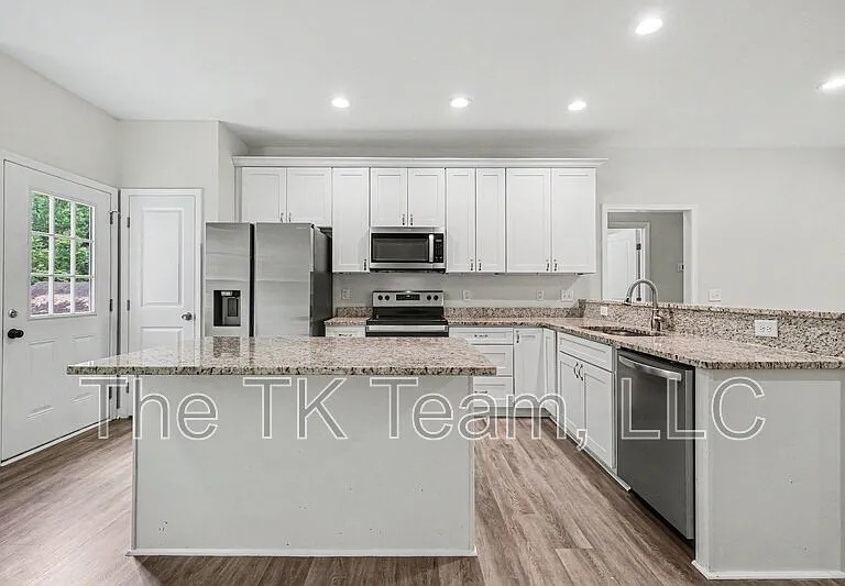 324 N Milford Rd — Photo 5