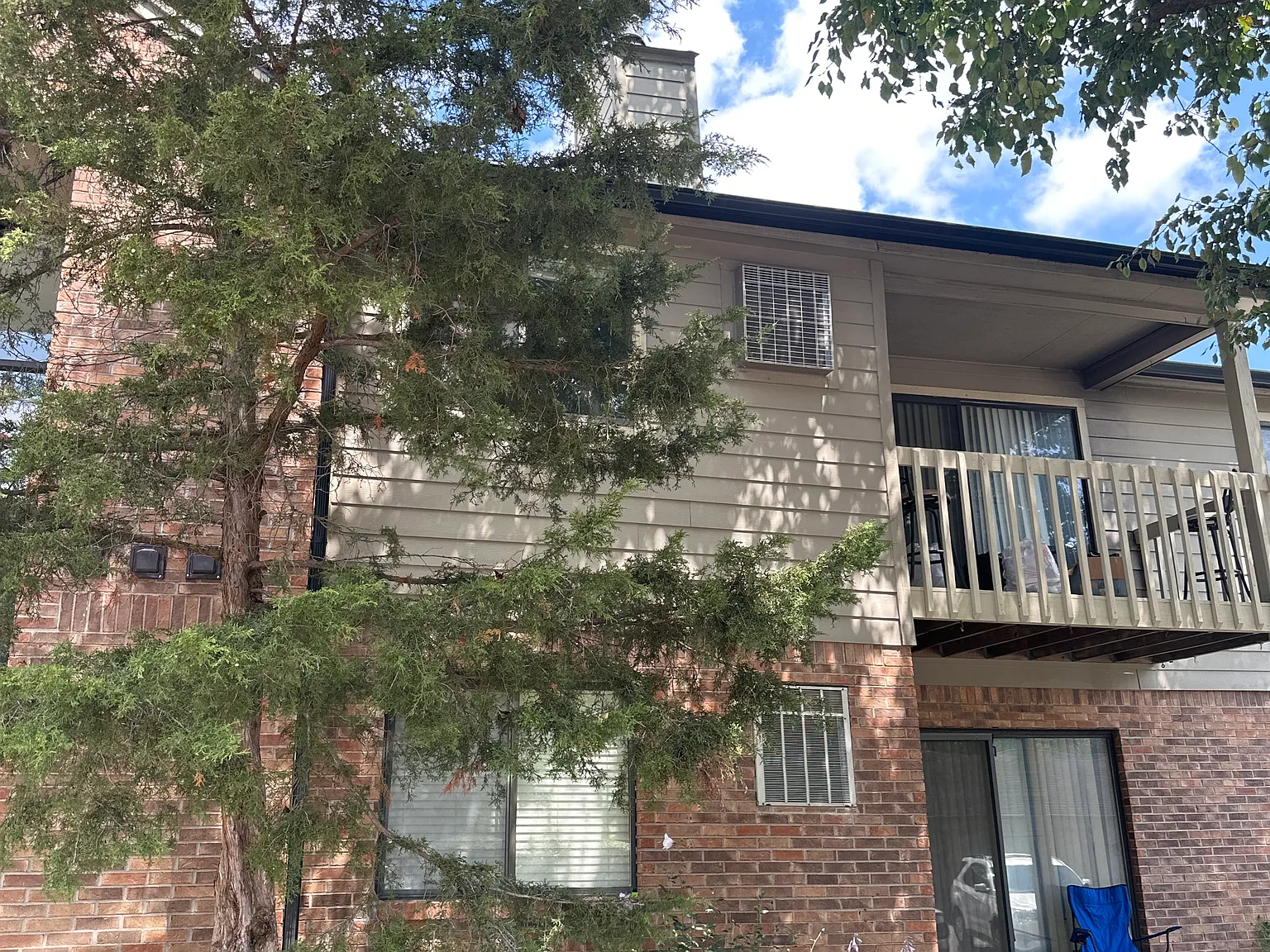 4281 Village Parkway Circle W — Photo 2