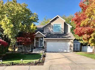 2527 W Bennion Pines Ct, Salt Lake City, UT 84129