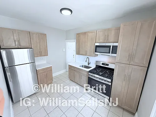 54 Linden Ave Photo 1
